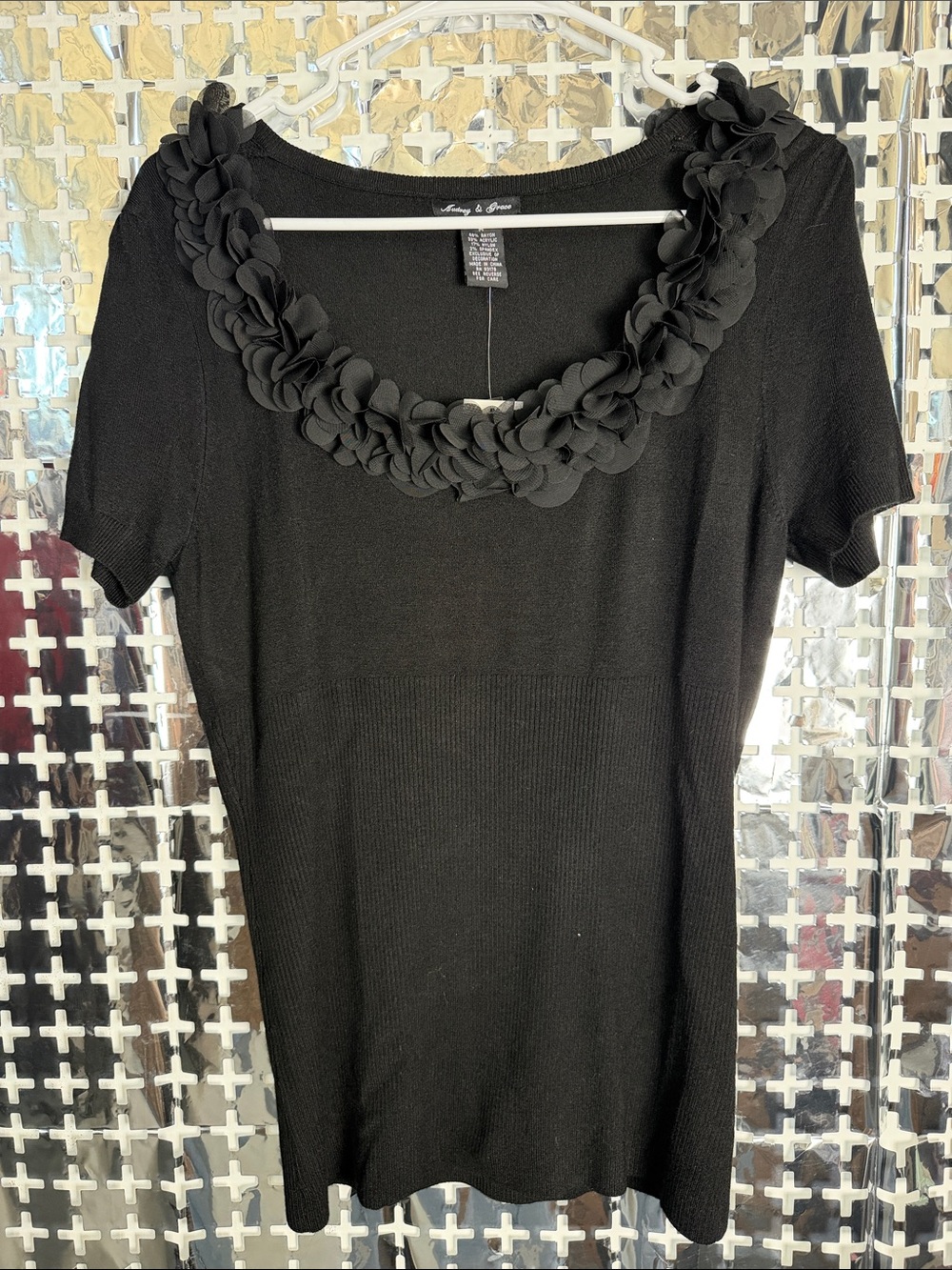 Audrey & Grace Black Short Sleeve Floral Collar Knit Top